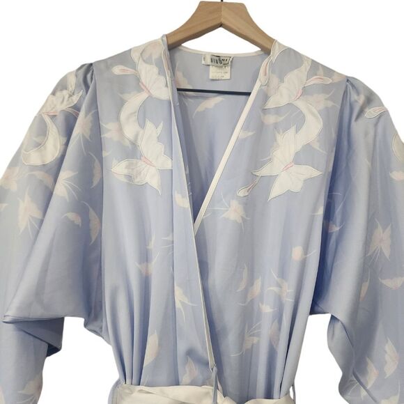 Vintage Wing Tipped Butterly Robe in Blue - Picture 5 of 12